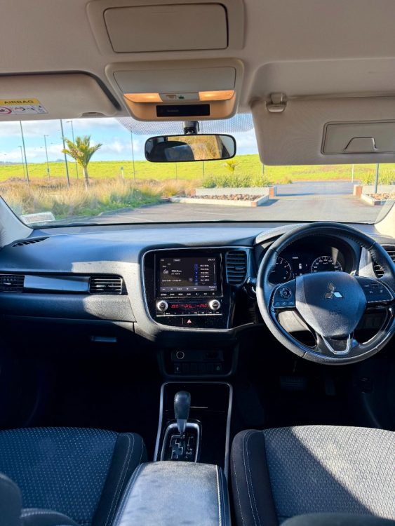 2020 Mitsubishi Outlander LS 2.4P/4WD/CVT – photo 6