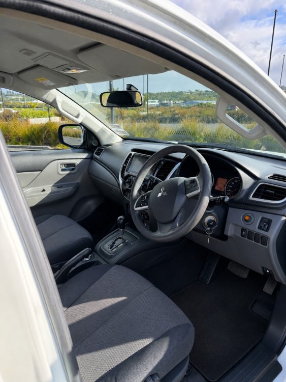 2018 Mitsubishi Triton DC GLX 4WD 5AT 2.4D – photo 7