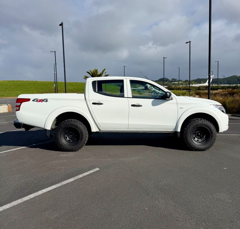 2018 Mitsubishi Triton DC GLX 4WD 5AT 2.4D – photo 4