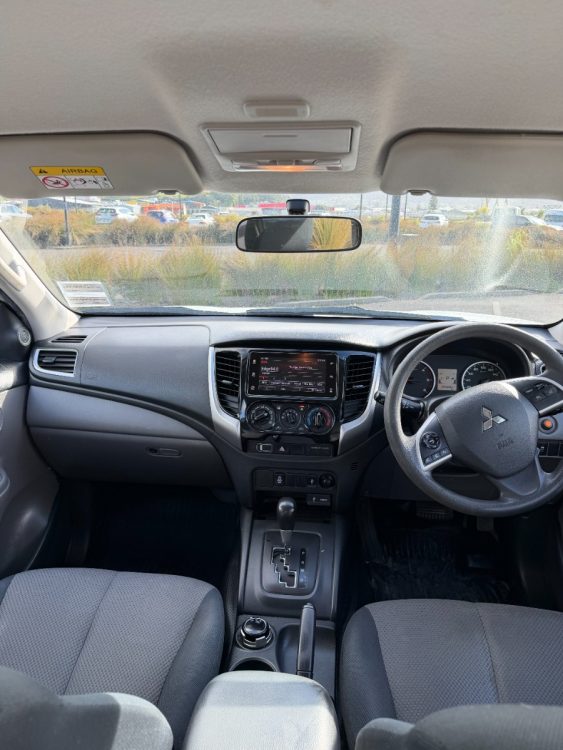 2018 Mitsubishi Triton DC GLX 4WD 5AT 2.4D – photo 8