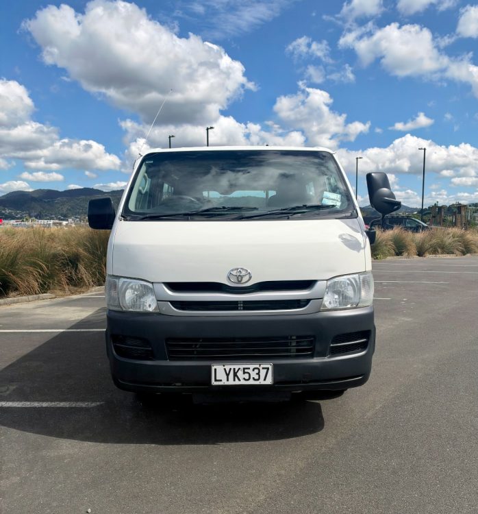 2010 Toyota Hiace – photo 6