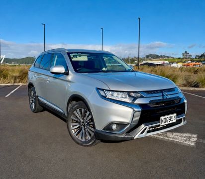 2020 Mitsubishi Outlander LS 2.4P/4WD/CVT